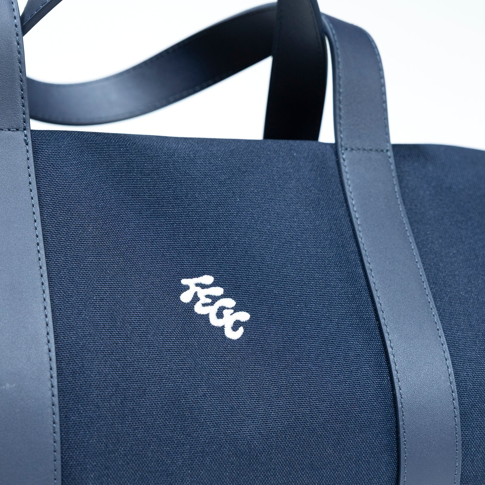 Fried Egg Golf Club and Holderness & Bourne Marston Duffel Bag - Navy