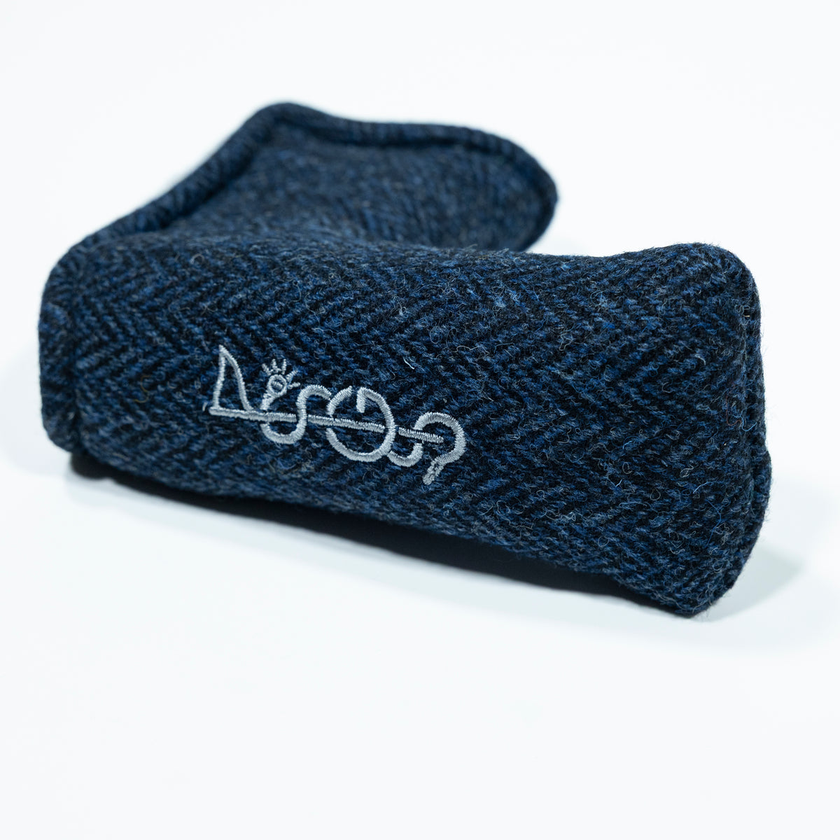The Shotgun Start & Seamus Navy Tweed Putter Cover - Blade