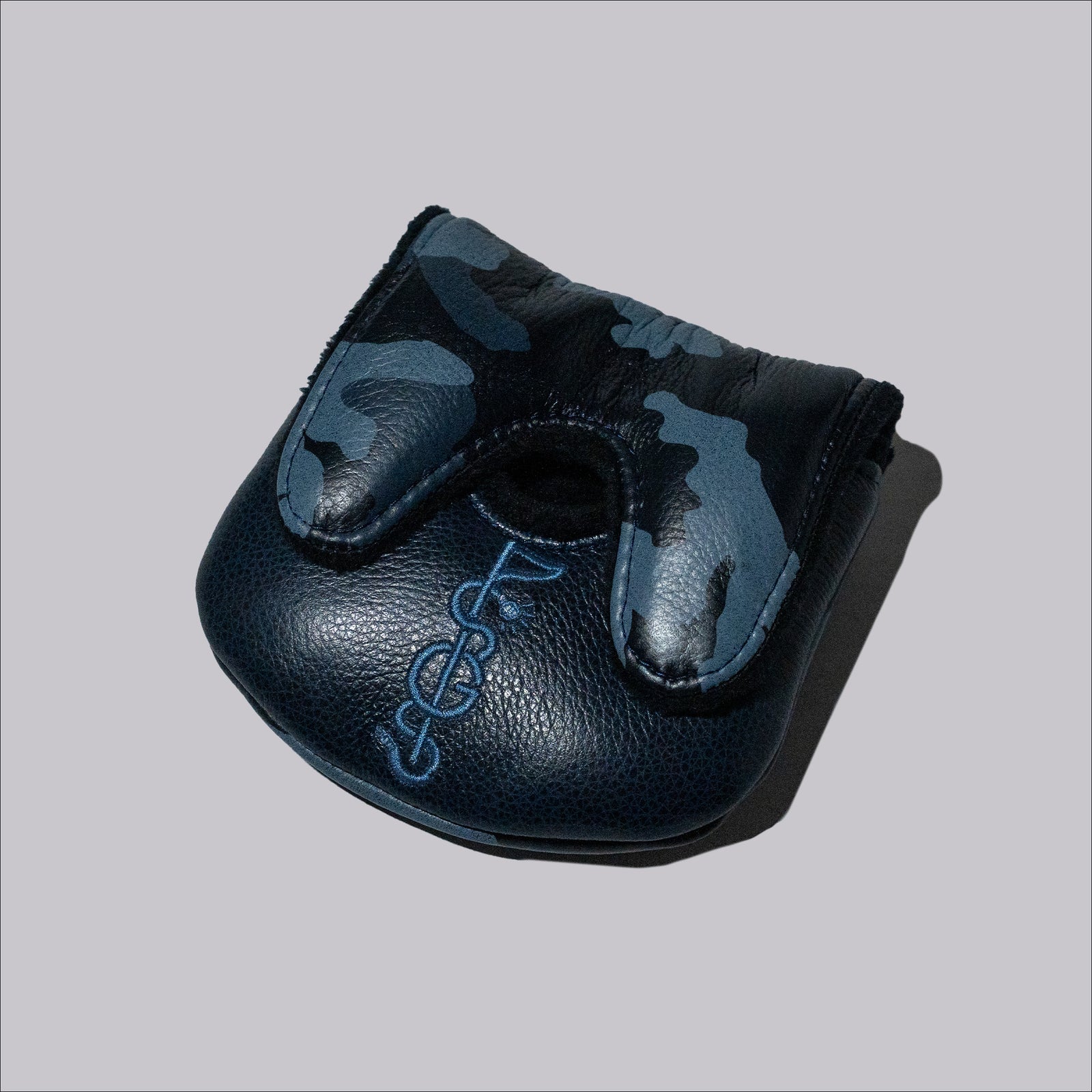 The Shotgun Start Camo Putter Cover - Center Shaft