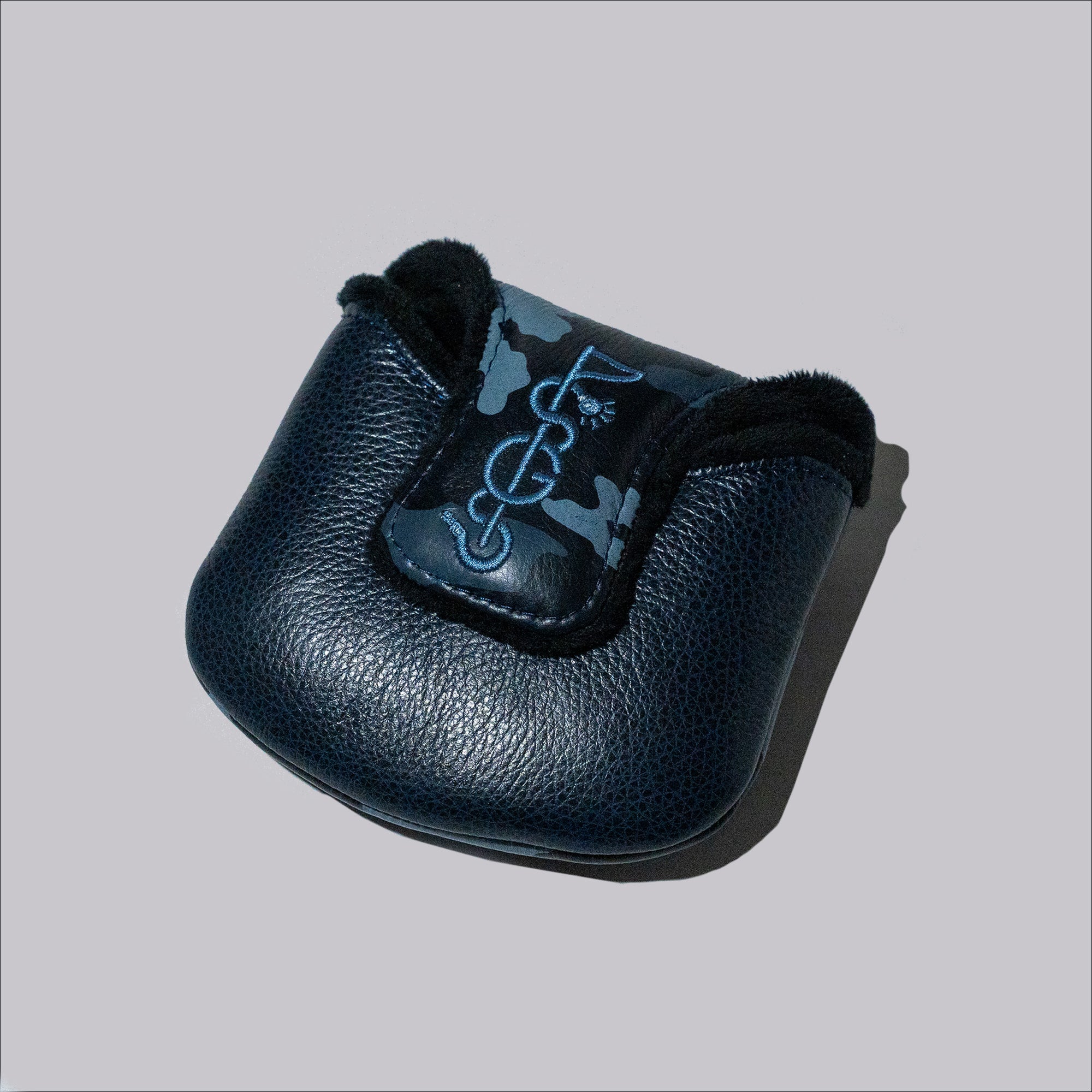 The Shotgun Start Camo Putter Cover - Mallet