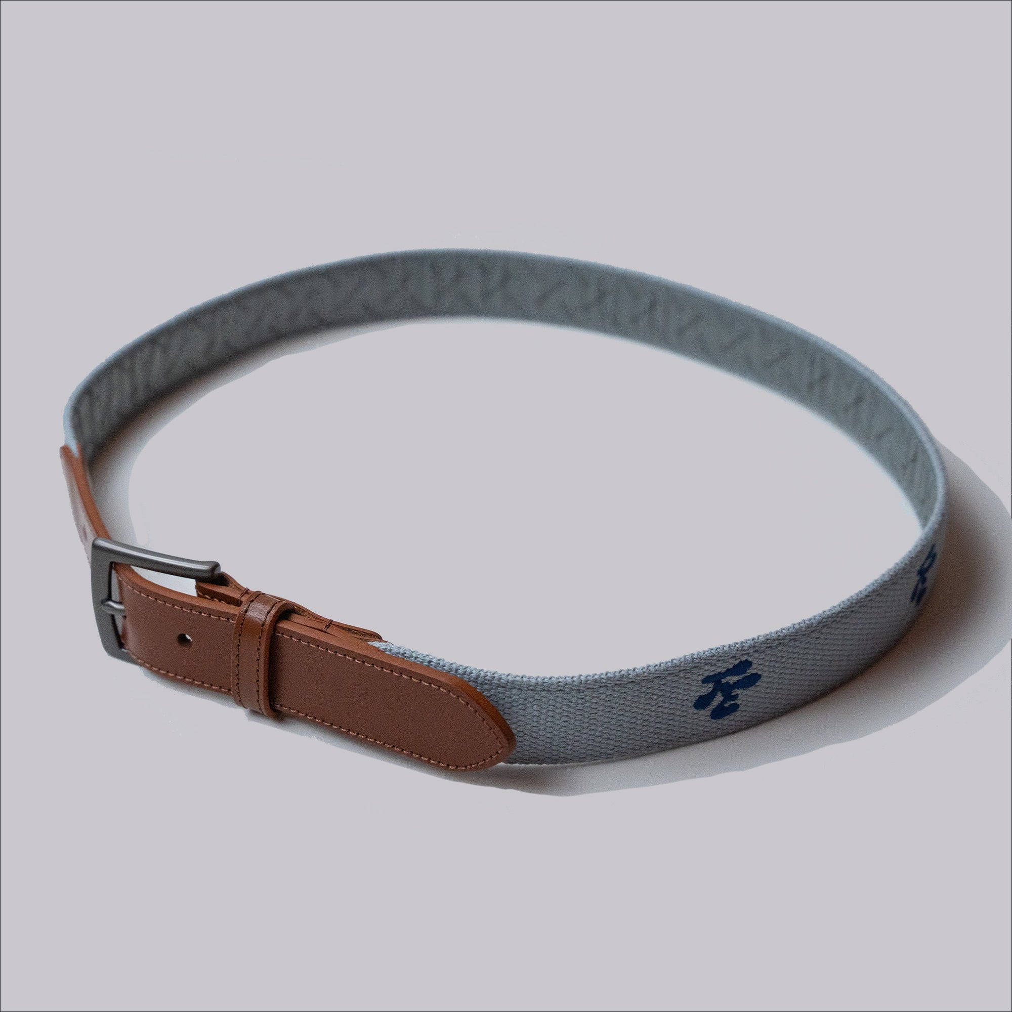 Fried Egg Golf Embroidered Belt - Fog