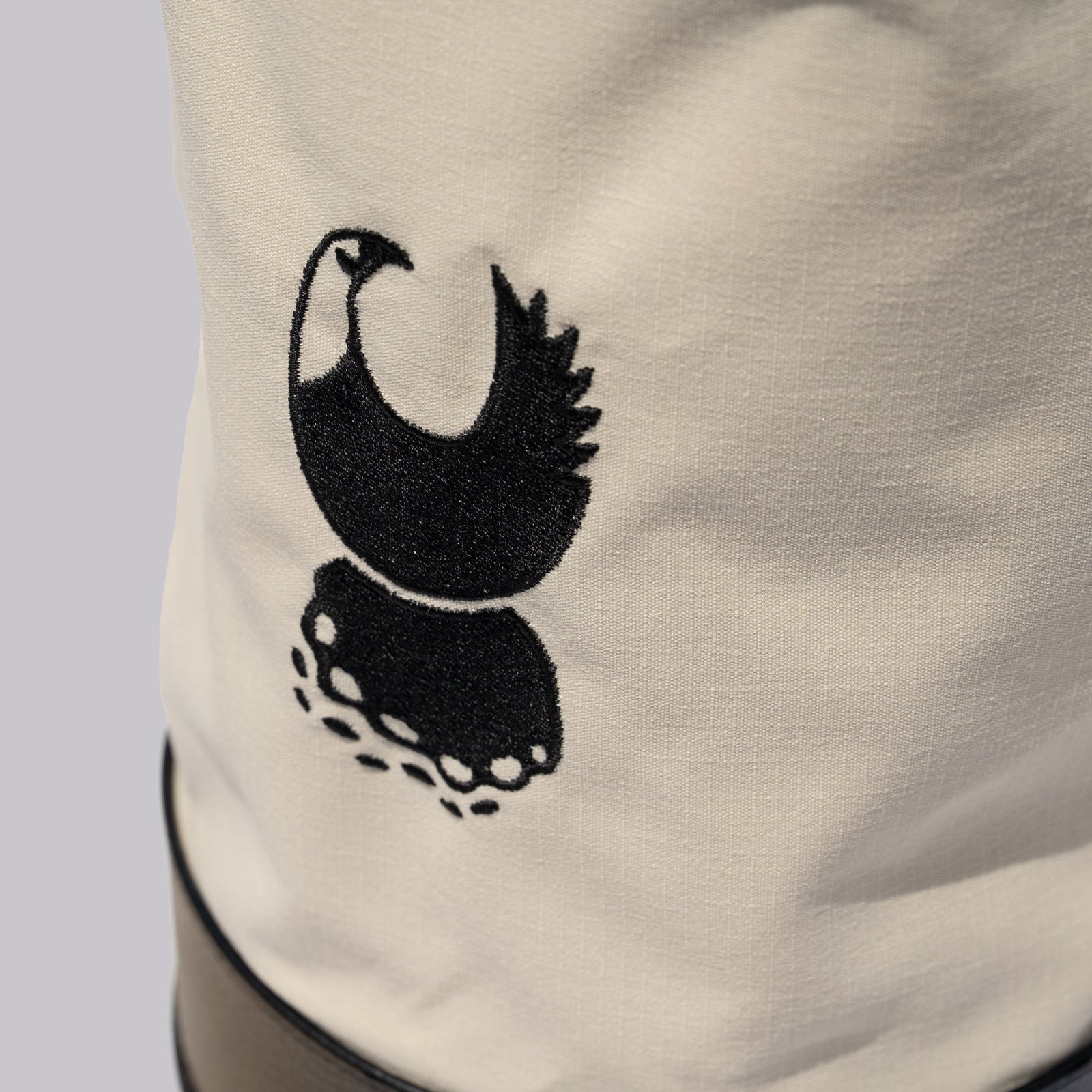 Fried Egg Golf Club & Jones Ranger Bag - Le Creme